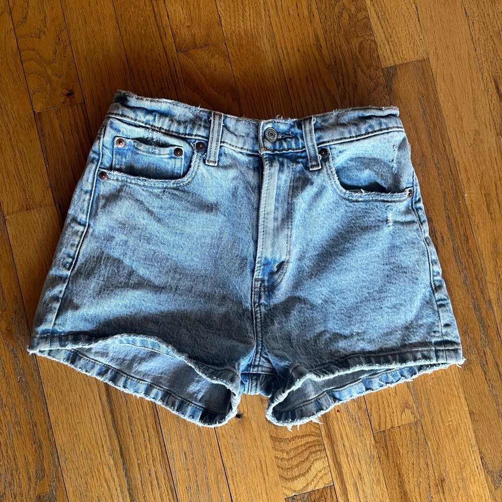 Abercrombie & Fitch High Rise Mom Short size 25